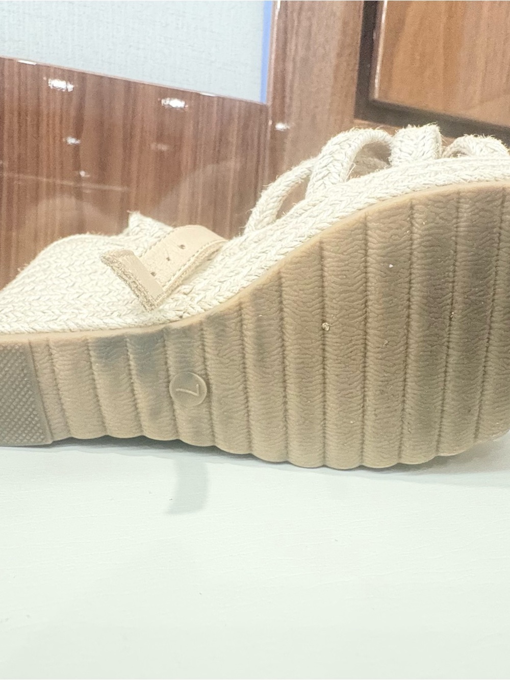 Wedge Platform Sandals 4 pairs For $40 - Picture 6 of 16
